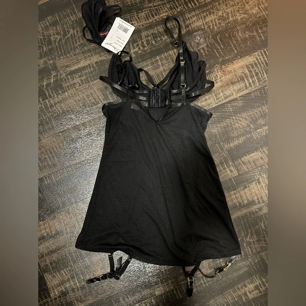 No Doubts Tonight Garter Slip - Picture 3 of 5
